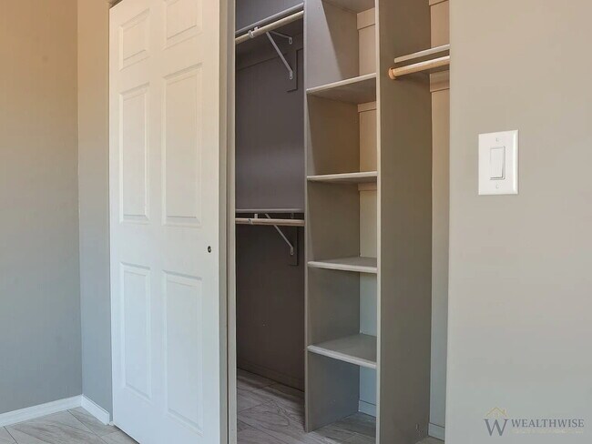 Photo - 1349 W Hualpai Rd Unit 1