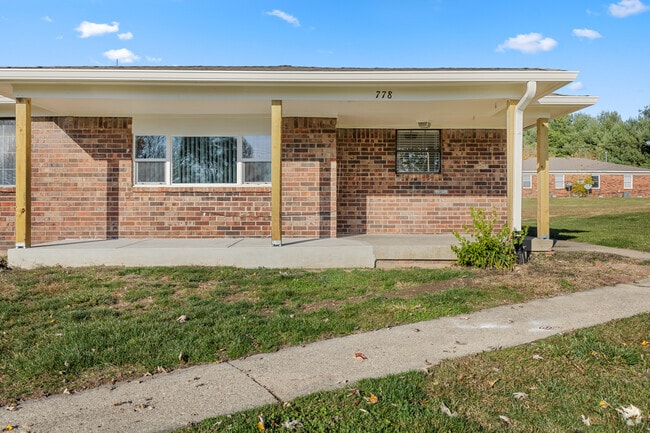 Building Photo - Stonebrook of Franklin Rental