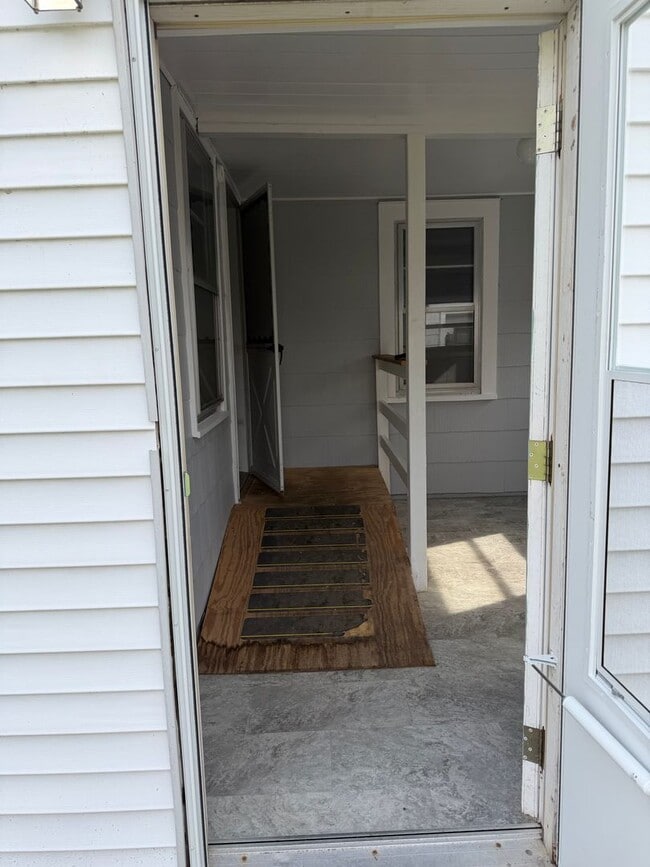 Photo - 705 Taylor St