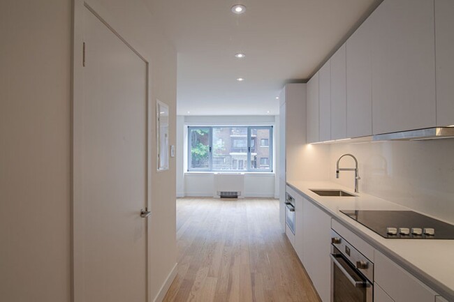 Building Photo - Mountain Place Apartments