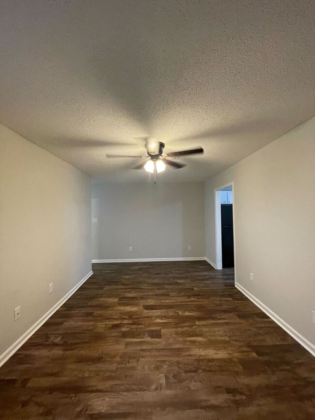 Photo - 103 Cedar Ct