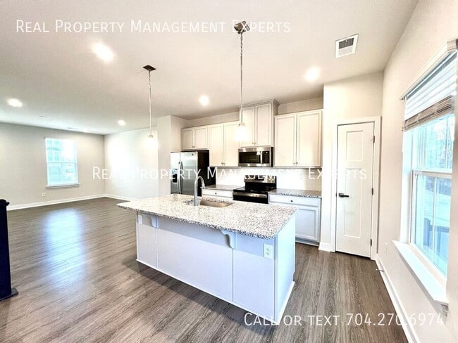 Photo - 1609 Aspire St