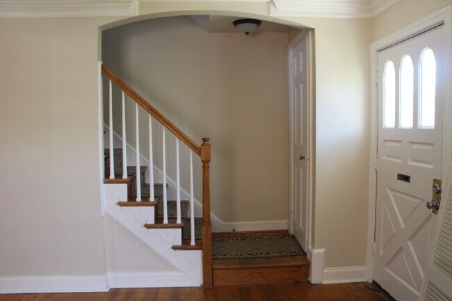 Photo - 707 N Nelson St