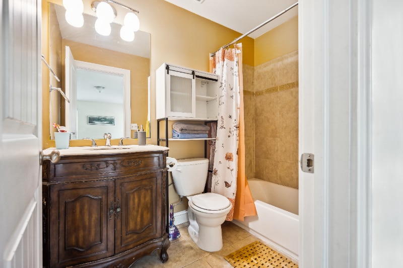 Photo - 23 Arpage Dr W