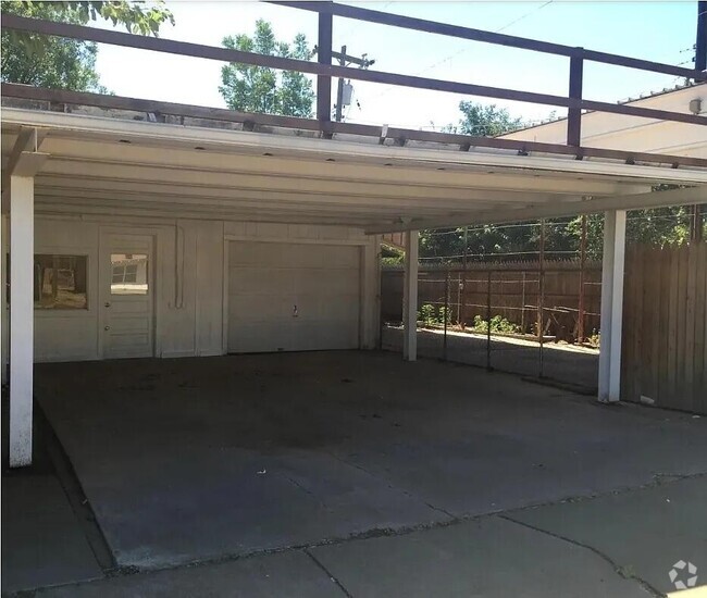 Building Photo - 2819 37th St Rental