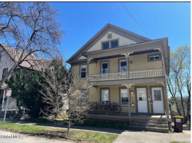 Building Photo - 130 Woodlawn Ave Rental