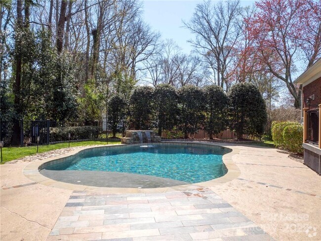 Building Photo - 5725 Brookhaven Rd Rental