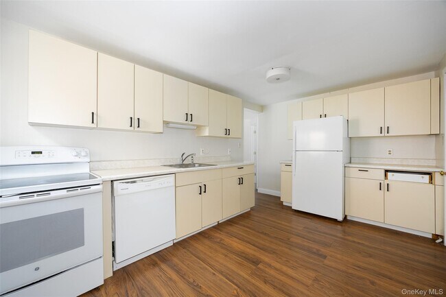Photo - 29 Delano St Unit 2