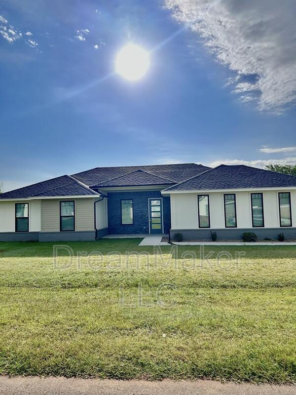 Building Photo - 5329 Red Maple Ave