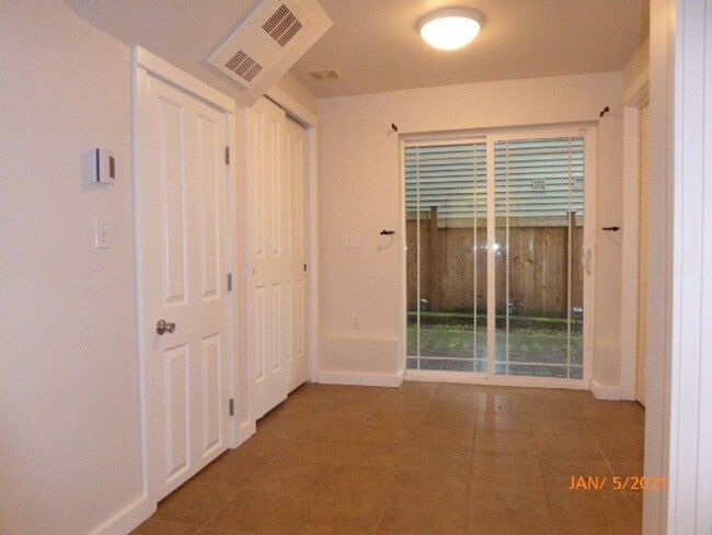 Photo - Beautiful 3 Bed 2.5 Bath Townhome in Roosevelt, Seattle