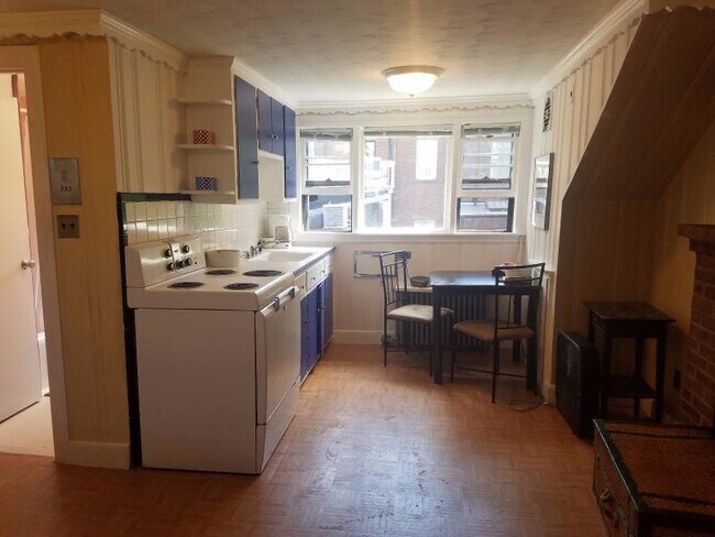 Photo - 16 Pinckney St