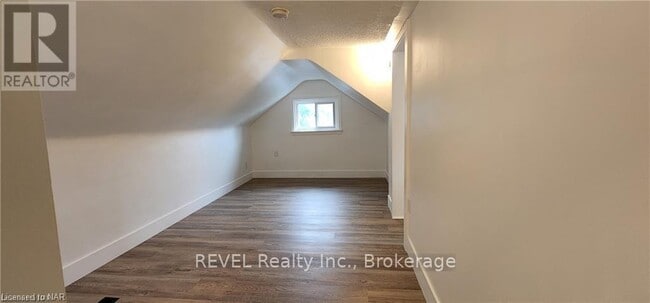 Photo - 5 Linwood St