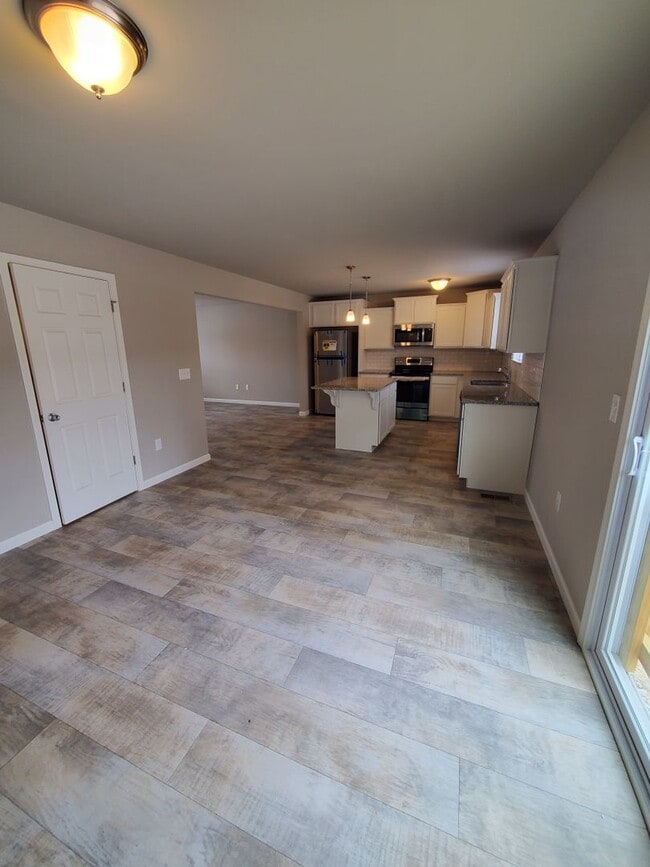 1453 Weatherstone Ln
