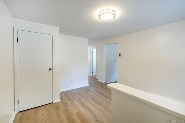 Photo - 2145 Saw Mill River Rd