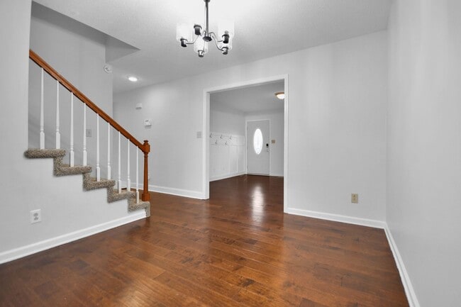 Photo - Pet Friendly Five Bedroom!