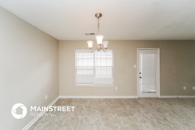 Photo - 3039 Meadows Ln