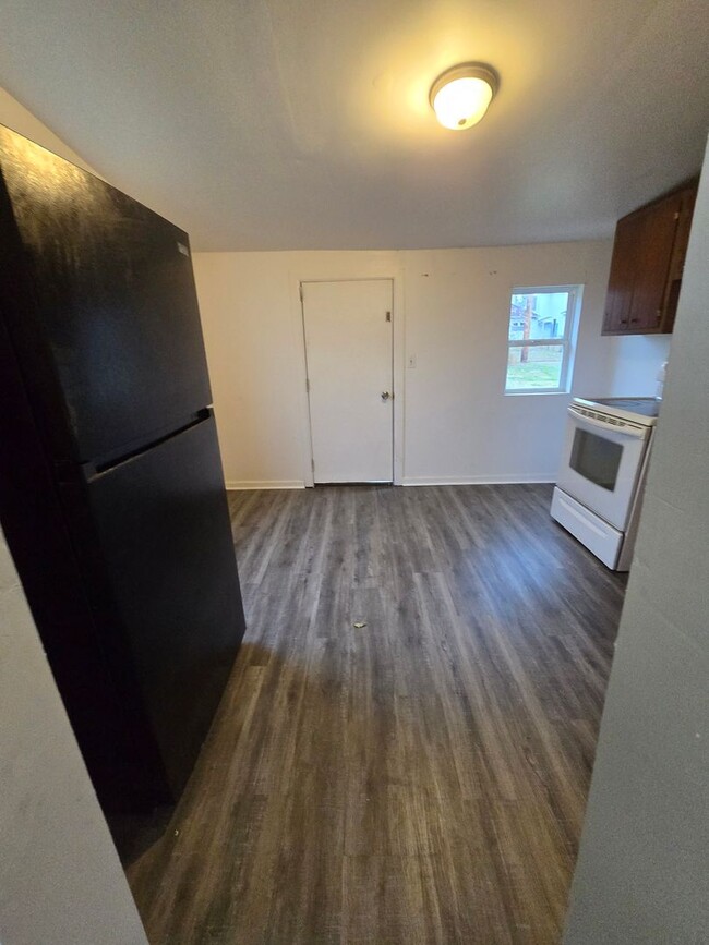 Photo - One Bedroom Muncie Duplex Near Walnut Street and West Jackson Street