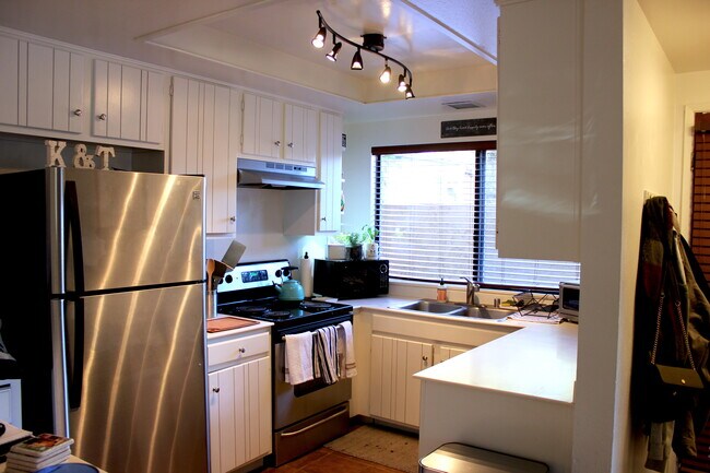 Photo - 2040 Diamond St Apartamentos Unidad 1