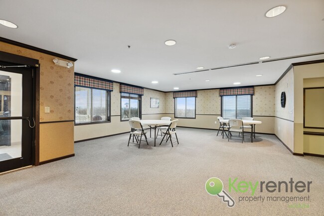 Photo - $650 / 1 br / 1.0 ba / 630 sqft Simple Living - Studio Apartments! Unidad 122