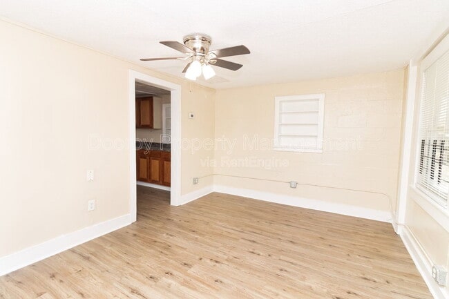 Photo - 1422 Wilson Rd
