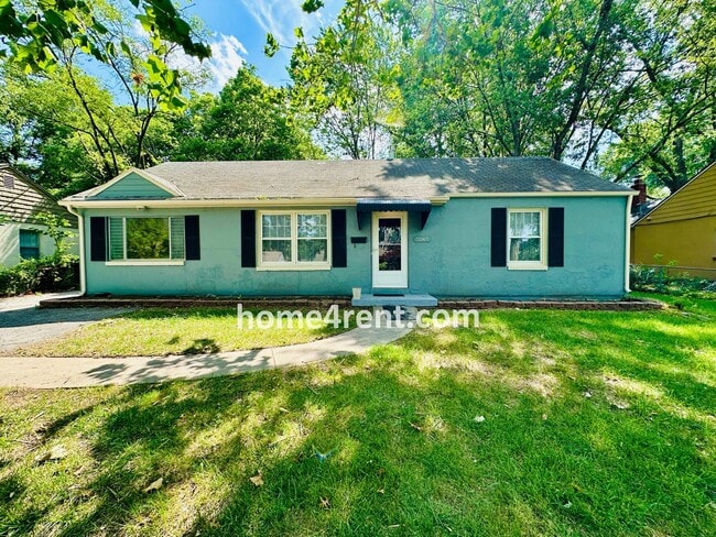 Cozy Ranch Style Home in Roeland Park w/ W... - Cozy Ranch Style Home in Roeland Park w/ W...
