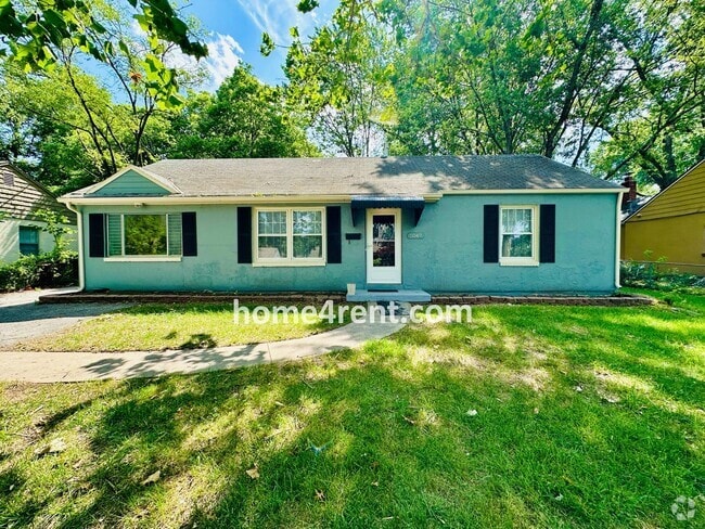 Building Photo - Cozy Ranch Style Home in Roeland Park w/ W...