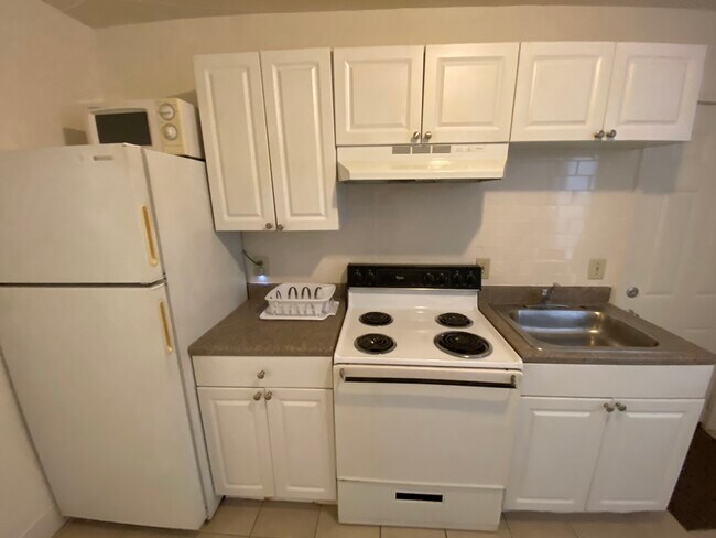 Building Photo - 1929 E Dauphin St Unit 2nd Floor