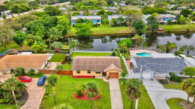 Photo - 414 Lindell Blvd