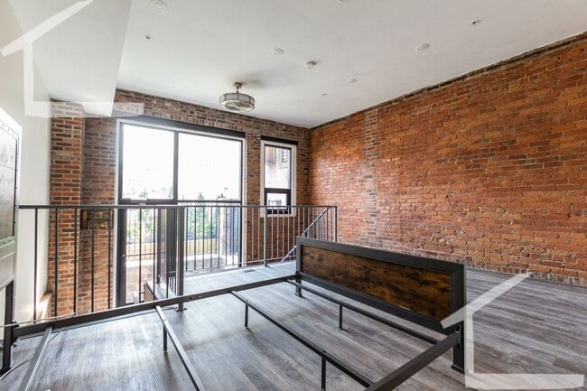 Photo - 1 bed 1 bath LOFT in Fenway..... don't miss out!! SEPT 1st