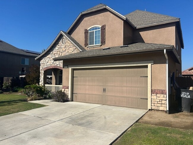 Building Photo - 4 bedroom 2 bathroom in NW Visalia coming ...