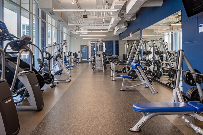 Gimnasio - 1407 on Michigan