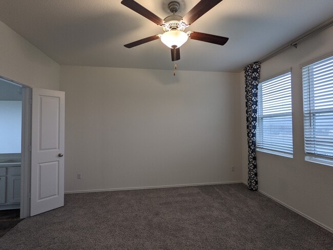 Master Bedroom - 100 Montauk Loop