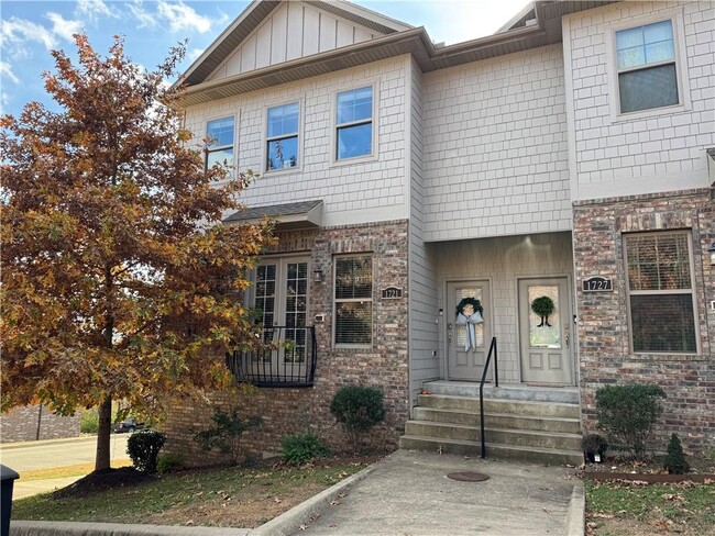 Building Photo - 1695 Nettleship St