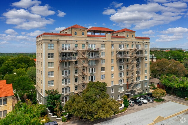 Photo - 240 Bushnell Ave