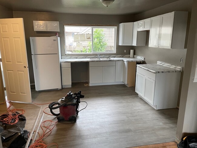 Building Photo - 415 /417 S Williams Ave Unit 417 S Williams Ave