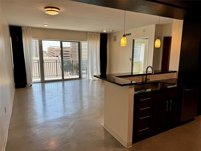 Photo - 800 Brazos St Unit 903