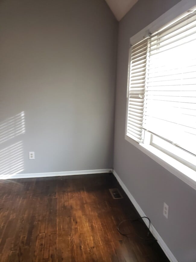 Photo - 6 NE 62nd Pl