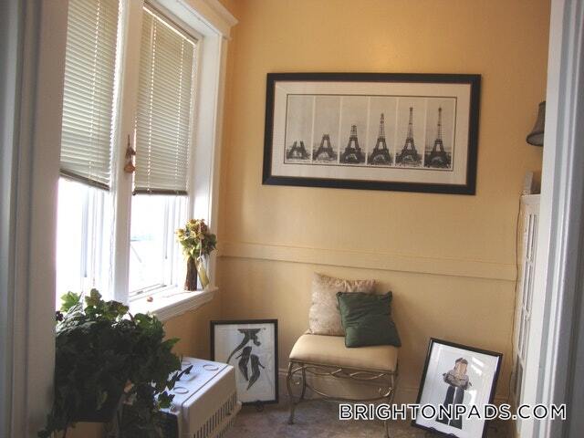 Photo - 1641 Commonwealth Ave Unidad 11