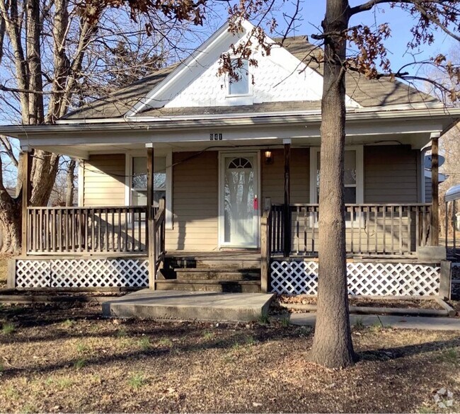Building Photo - 841 E Hamblin St Rental