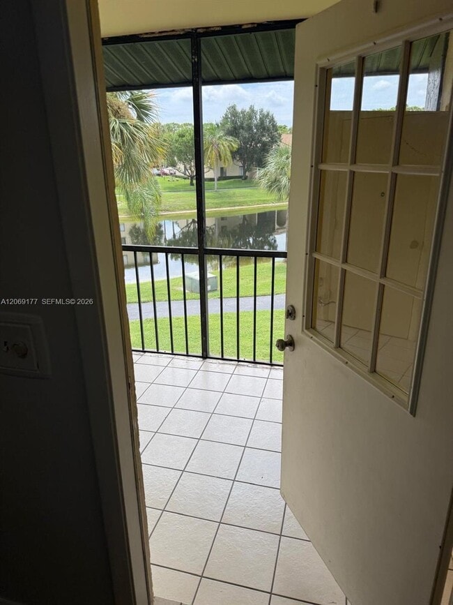Photo - 529 Shady Pine Way Unit B2