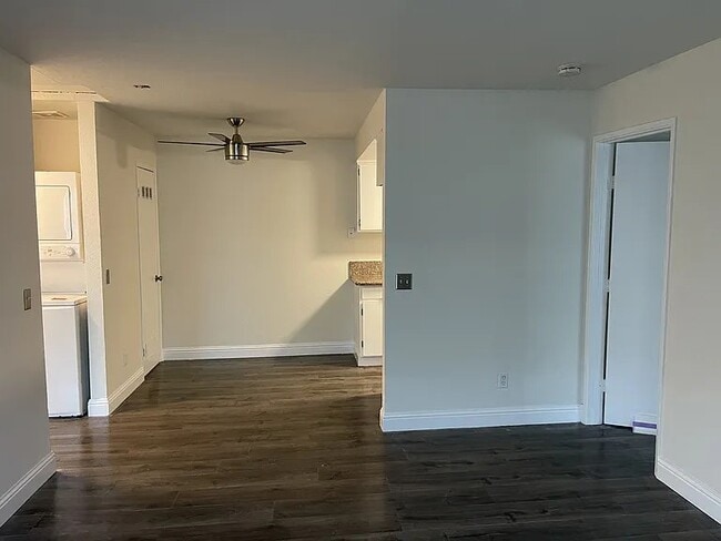 Building Photo - 2773 Meadowview Rd