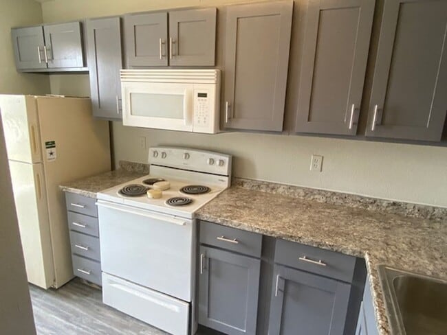 Photo - 2 BEDROOM CONDO BY UNT