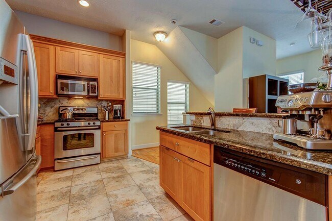 Photo - 1319 Birdsall St