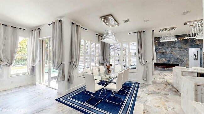 Photo - 15700 Carrera Ln