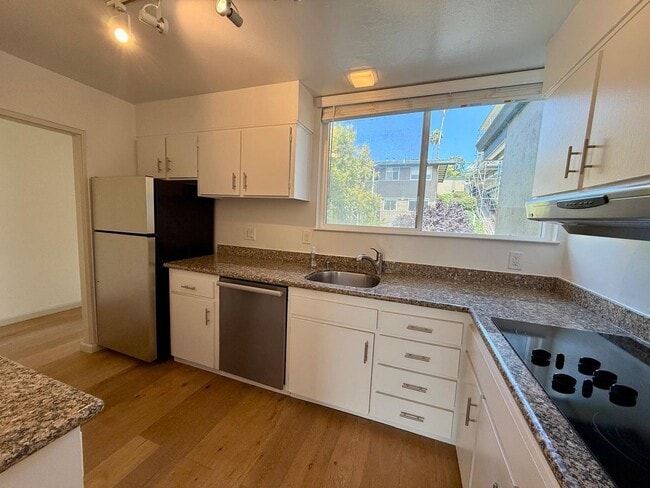 Photo - 30 Andrew Dr Unit 121