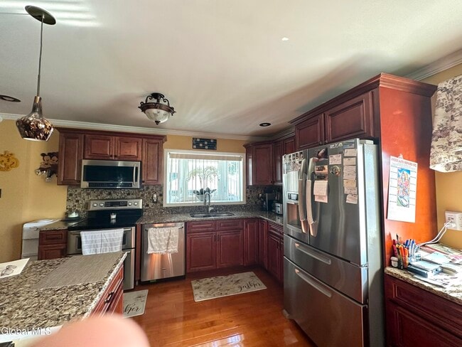 Photo - 6 Elliott Ave