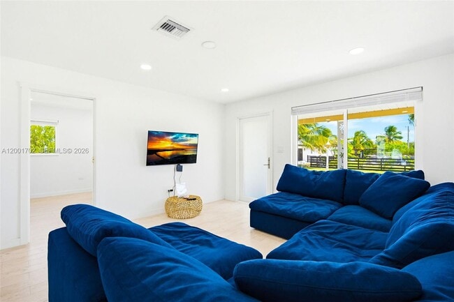 Photo - 30361 Hardin Rd