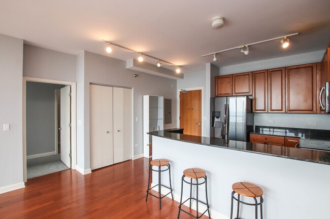 Photo - 1841 S Calumet Ave Unit 1902