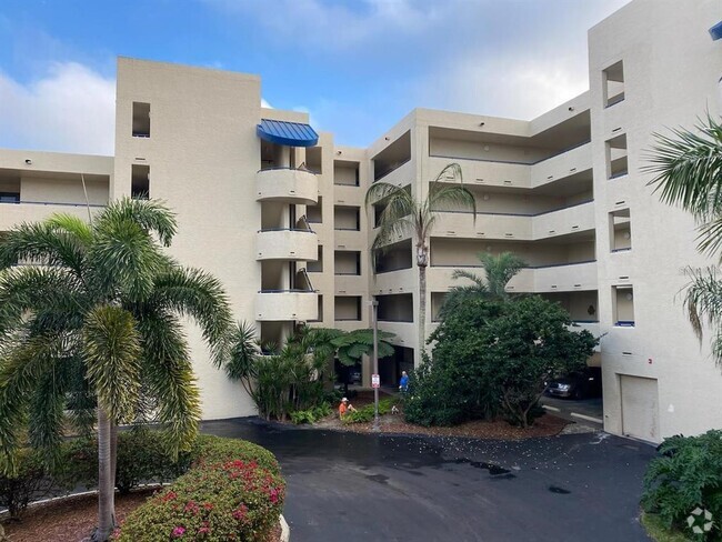 Building Photo - 835 S Osprey Ave Rental