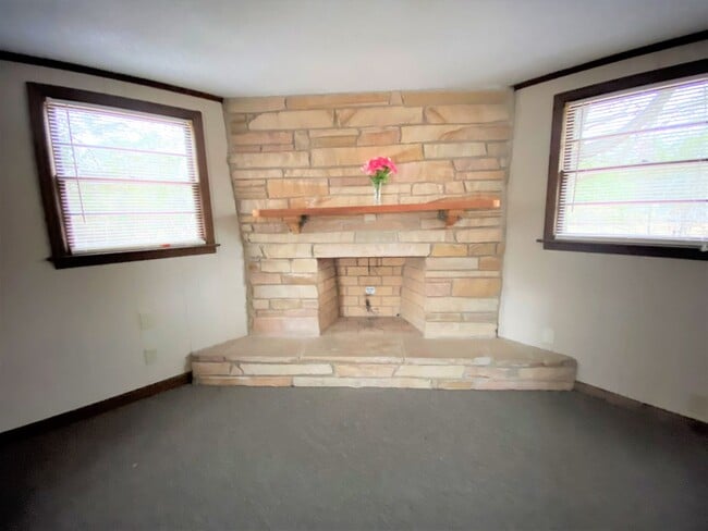 Photo - 111 Waldrop Rd
